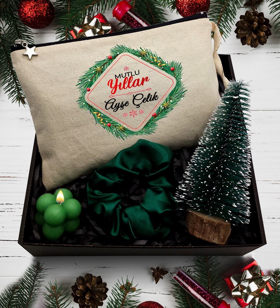 Yılbaşına Özel Çam Ağacı & Kişiye Özel Kanvas Makyaj Çantası & Toka & Bubble Mum Hediye Seti