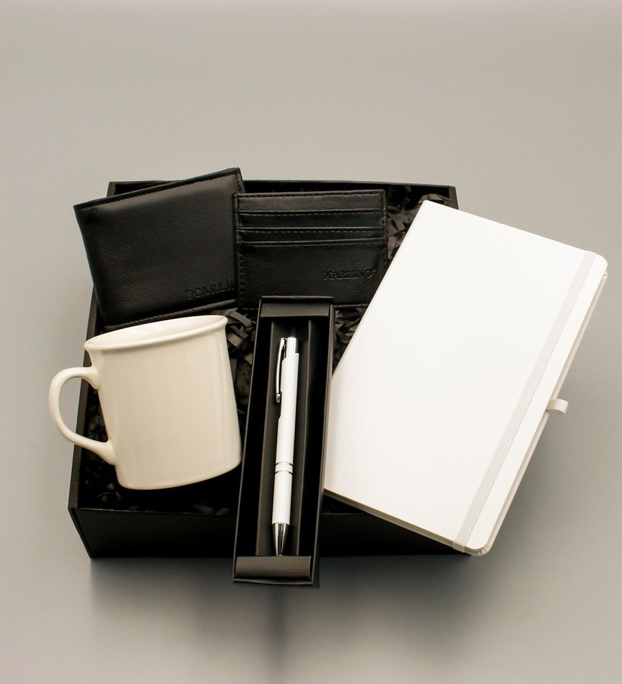 Beyaz Defter & Beyaz Kupa & Cüzdan ve Kartlık & Beyaz Tükenmez Kalem Hediye Seti