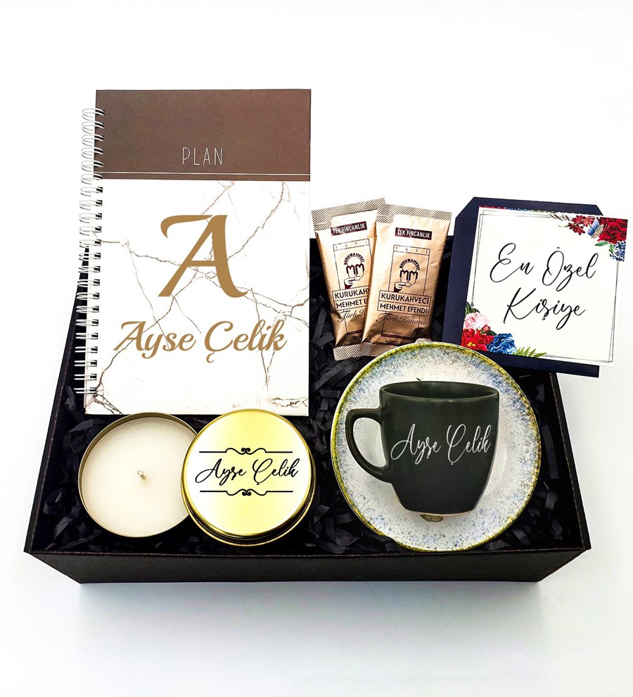 Kişiye Özel Defter & Yeşil Fincan & Gold Metal Kutulu Mum & Türk Kahvesi Hediye Seti