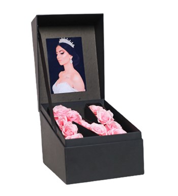 Box Canlı Pembe Güller - Kişiye Özel