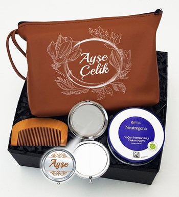 Kişiye Özel Makyaj Çantası & Ahşap Tarak & Krom Kaplama Makyaj Aynası & Neutrogena Krem Hediye Seti