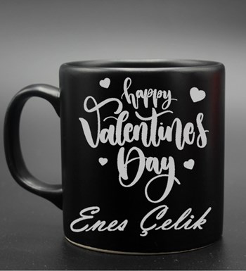 Sevgililer Gününe Özel Gold & Gümüş Happy Valentines Day İsimli Kişiye Özel Siyah Kupa (Model 1)