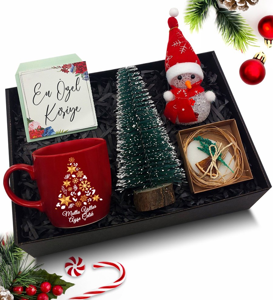 Yılbaşına Özel Çam Ağacı & Kişiye Özel Kırmızı Kupa & Kardan Adam & Kokulu Sabun Hediye Seti