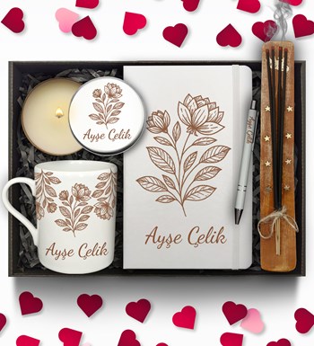 Lilyana Flowers - Sevgililer Günü Temalı Kişiye Özel Beyaz Defter & Beyaz Kupa & Metal Mum & Kalem & Çubuk Tütsü Hediye Seti