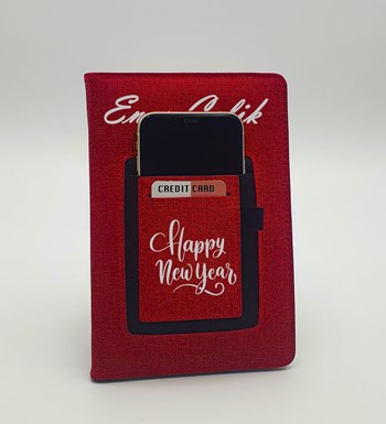 Kişiye Özel Yılbaşı Temalı Cepli Kırmızı Defter & Kırmızı Kupa & Kardan Adam & Kardan Adam Kar Küresi & Yılbaşı Temalı Çorap Hediye Seti