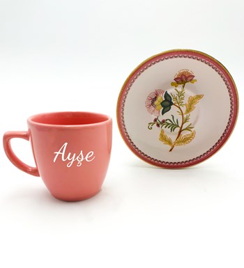 Pembe Fincan & İstiridye İnci Kolye & Mum & Kahve Yanı Cam Su Bardağı & Kalem Hediye Seti