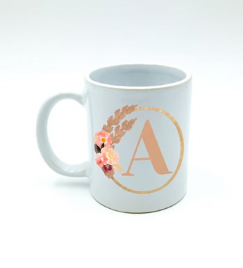 Lilyana Flowers - Kişiye Özel Beyaz Kupa & Fular & El Kremi & Kokulu Sabun Hediye Seti