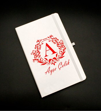 Sevgililer Günü Temalı Kişiye Özel Kırmızı Kupa & Beyaz Defter & Bubble Mum & Kokulu Sabun & Dekoratif Biblo Hediye Seti