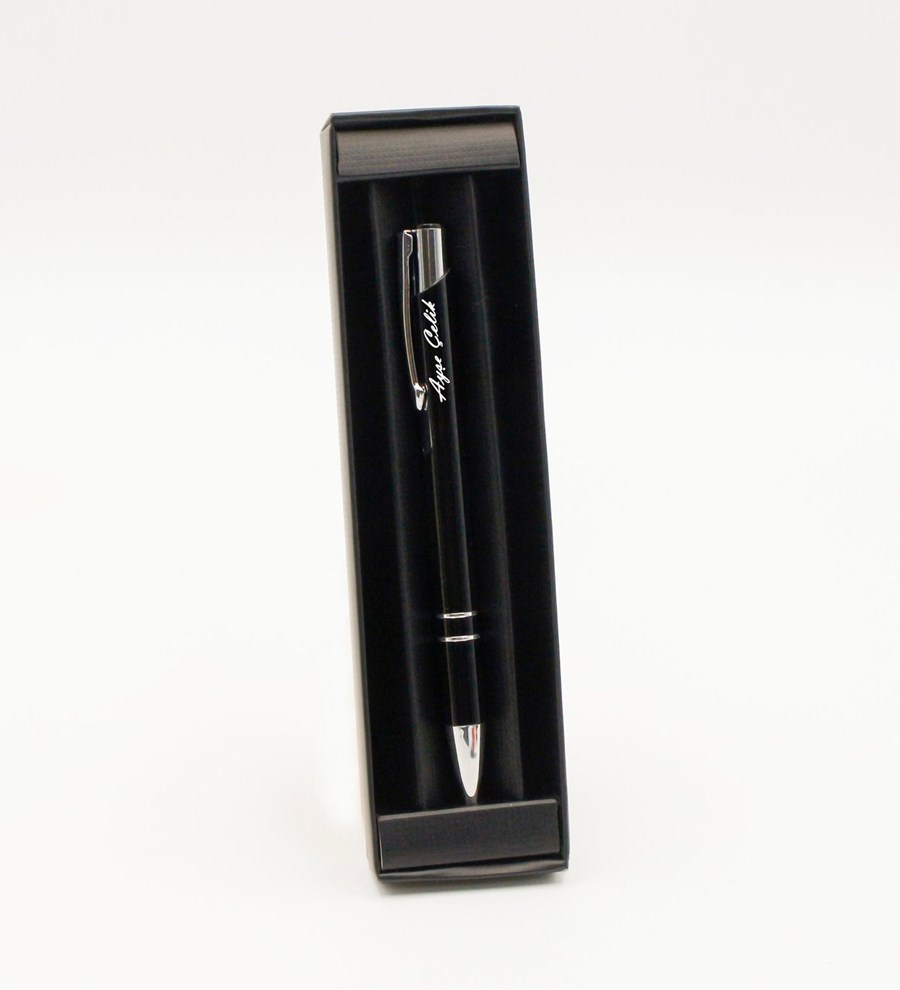 Kişiye Özel Siyah Kupa & Siyah Tükenmez Kalem & Starbucks Vanilla Latte Hediye Seti