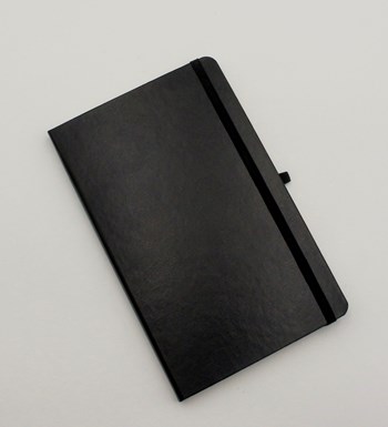 Siyah Defter & Siyah Bardak Termos & Siyah Roller Kalem Hediye Seti