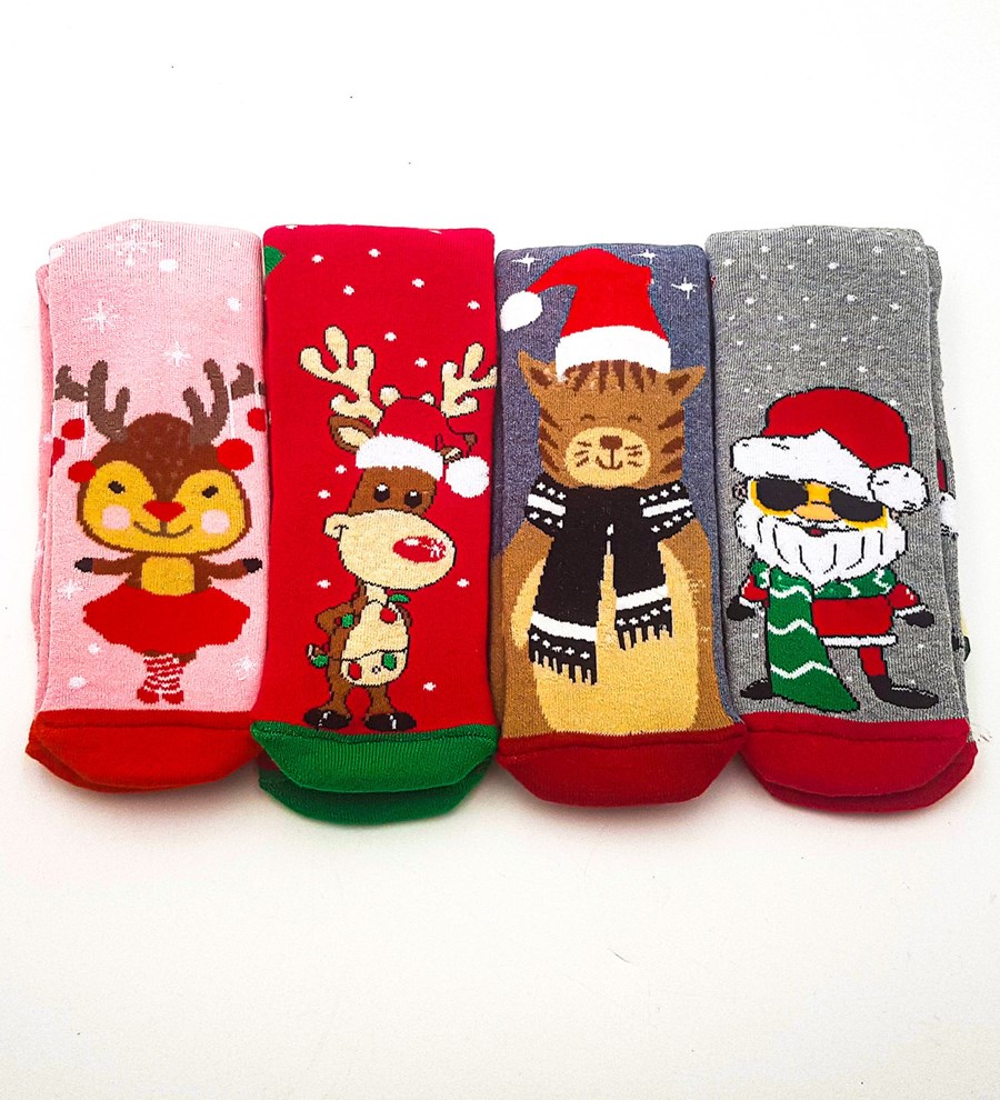 Mini Kasa İçerisinde Çam Ağacı Mum & Kardan Adam & Yılbaşı Çorabı Hediye Seti