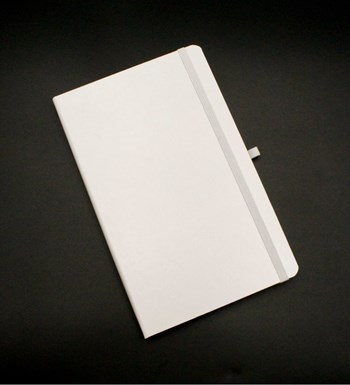 Beyaz Defter & Beyaz Kupa & Kutusuyla Siyah Roller Kalem Hediye Seti