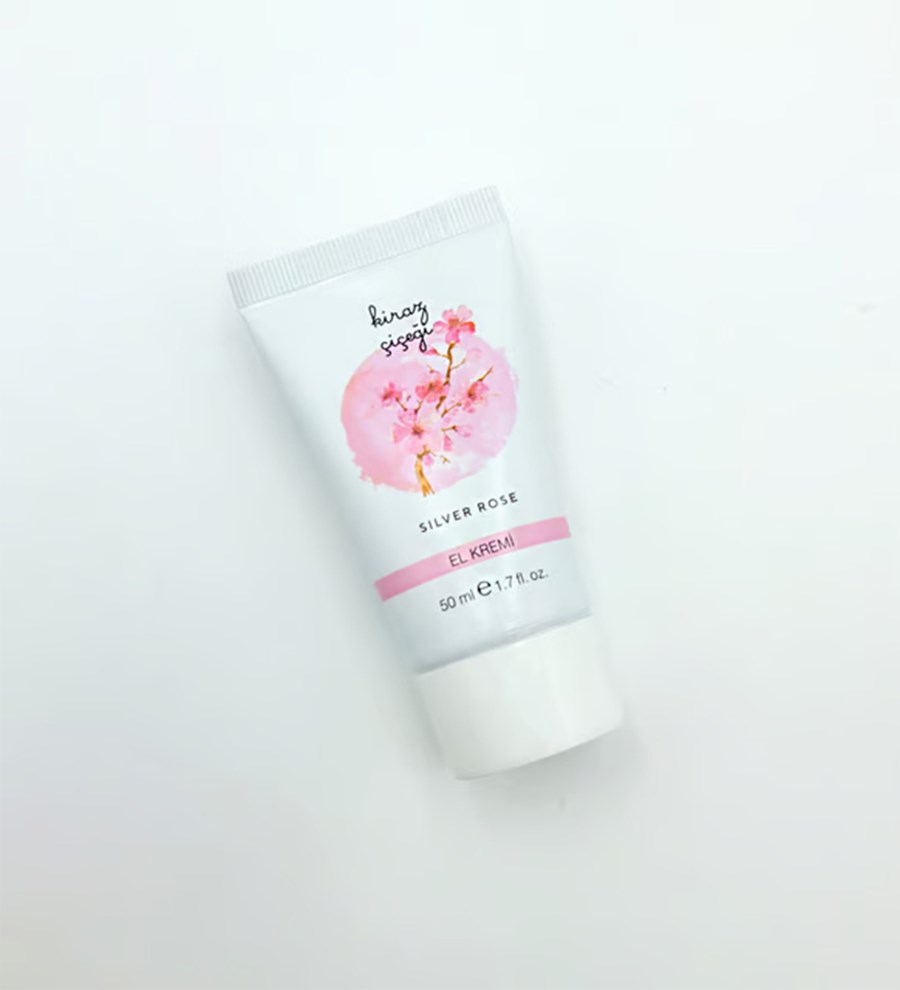 Kişiye Özel Beyaz Kupa & Fular & El Kremi & Kokulu Sabun Hediye Seti