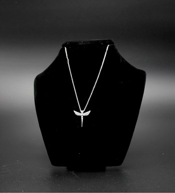 Sevgililer Gününe Özel, Kişiye Özel Baş Harf Baskılı Kırmızı Kupa & Gümüş Kaplama Melek Kolye & Kırmızı Kadın Cüzdanı Hediye Seti (Model 2)