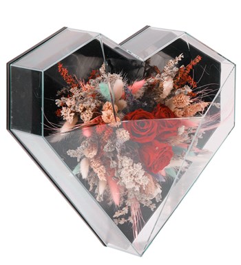 Love Box - Kalp Kutuda Trio Kırmızı Solmayan Gül Tasarım