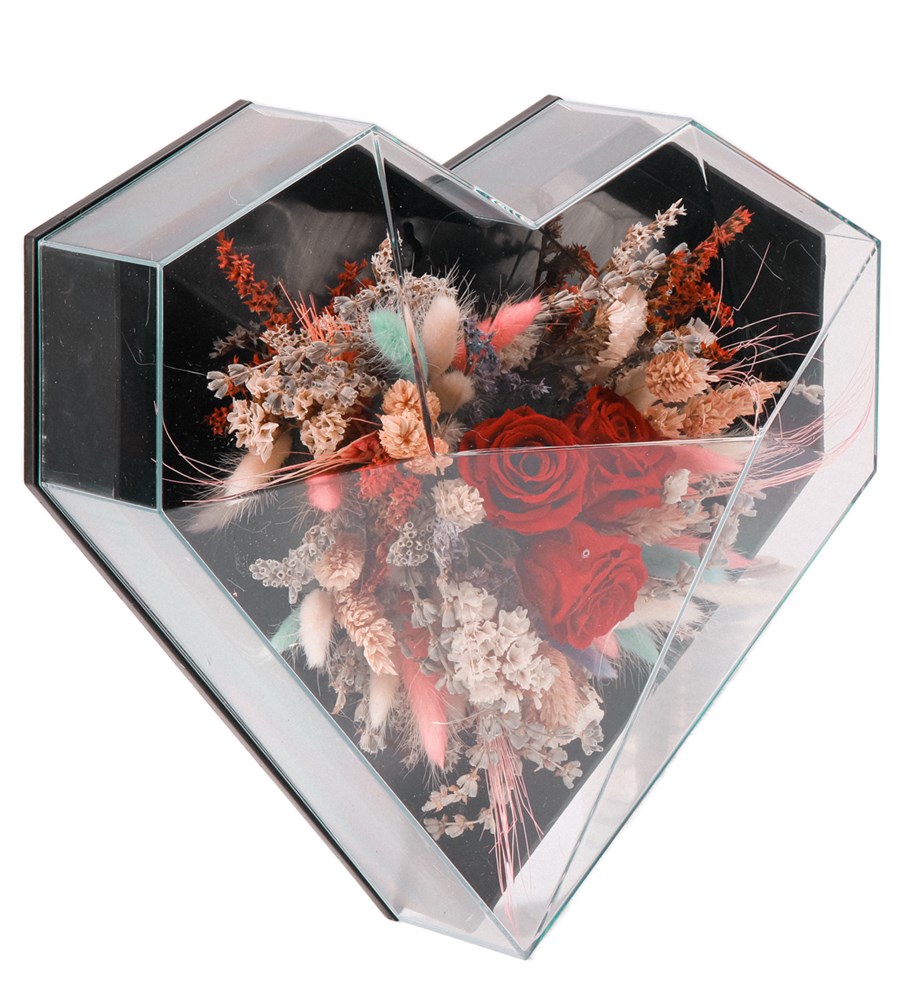Love Box - Kalp Kutuda Trio Kırmızı Solmayan Gül Tasarım