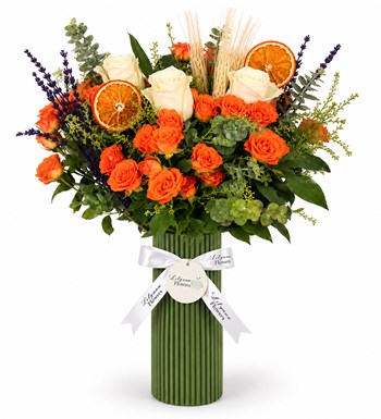 Lilyana Flowers - Beyaz Güller ile Turuncu Çardak Güzelliği
