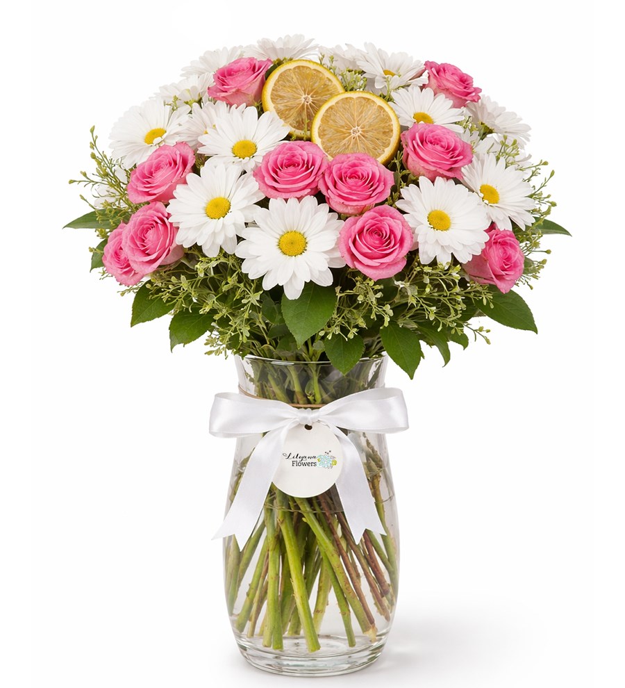 Limon Dokunuşlu Pembe Çardak Güllü Vazoda Beyaz Papatya