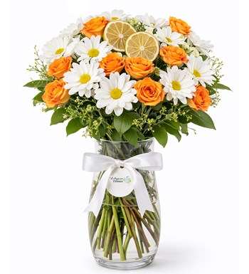 Lilyana Flowers - Limon Dokunuşlu Turuncu Çardak Güllü Vazoda Beyaz Papatya