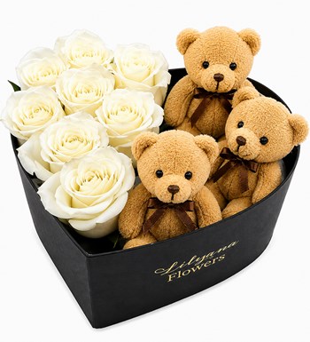 Lilyana Flowers - Büyük Kalpli Siyah Kutuda Ayıcıklı Beyaz Gül