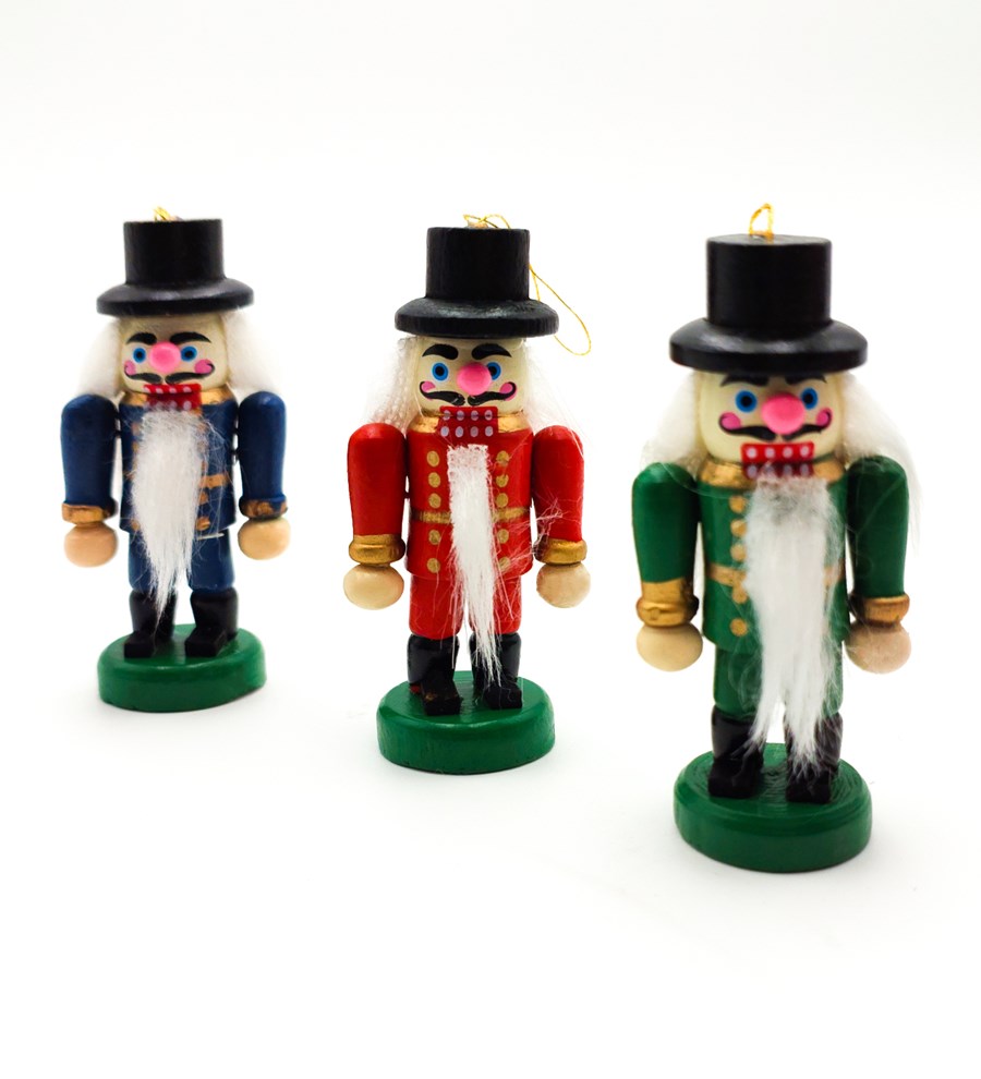 Yılbaşı Temalı Kişiye Özel Kırmızı Kupa & Yılbaşı Ağacı Mum & Beyaz Metal Mum & Mini Fındıkkıran Figürü Hediye Seti