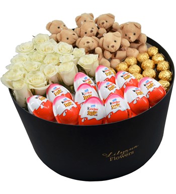 Lilyana Flowers – Dev Kutuda Çikolatalı Ayıcıklı Beyaz Gül