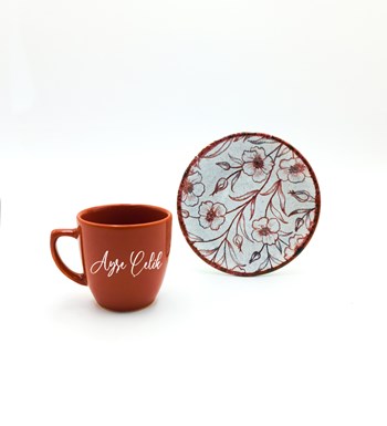 Lilyana Flowers - Kişiye Özel Kiremit Fincan & Gümüş Kaplama Melek Kolye & Fular & Tarak Hediye Seti