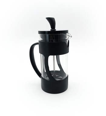 Kasa İçerisinde Kişiye Özel Kırmızı Kupa & French Press & Çam Ağacı& Kardan Adam Hediye Seti