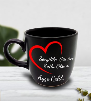 Hasır Sepetli Sevgililer Günü Temalı Kişiye Özel Siyah Defter & Siyah Kupa & Çubuk Tütsü Hediye Seti