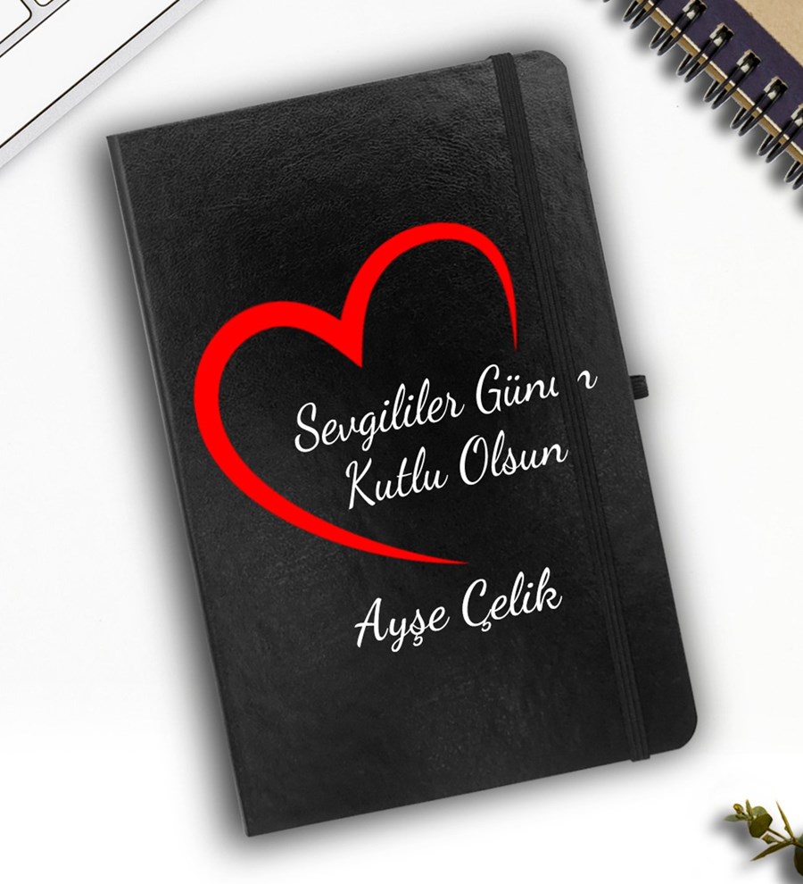 Hasır Sepetli Sevgililer Günü Temalı Kişiye Özel Siyah Defter & Siyah Kupa & Çubuk Tütsü Hediye Seti
