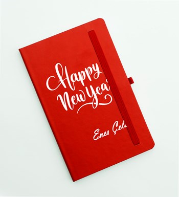 Kişiye Özel Yılbaşı Temalı Kırmızı Defter & Kırmızı Kupa & Beyaz Metal Tükenmez Kalem & Kılıflı H2O Suluk Hediye Seti