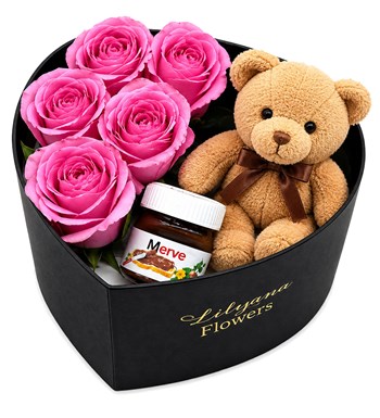 Lilyana Flowers - Küçük Kalpli Siyah Kutuda Ayıcıklı Nutellalı Pembe Gül
