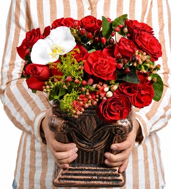 Lilyana Flowers - Larina