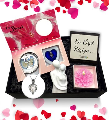 Lilyana Flowers - Sevgililer Günü Temalı İstiridye İçinde Gerçek İnci Kolye & Çiçek Temalı Mum & Dekoratif Biblo Hediye Seti