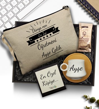 Lilyana Flowers - Öğretmenler Günü Temalı Kişiye Özel Kanvas Çanta & Bambu Tabaklı Beyaz Fincan & Türk Kahvesi Hediye Seti