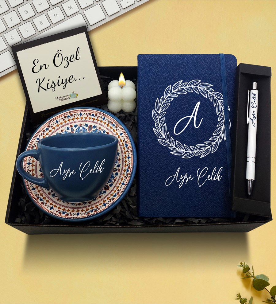 Kişiye Özel Mavi Defter & Mavi Çay Fincanı & Beyaz Kalem & Bubble Mum Hediye Seti
