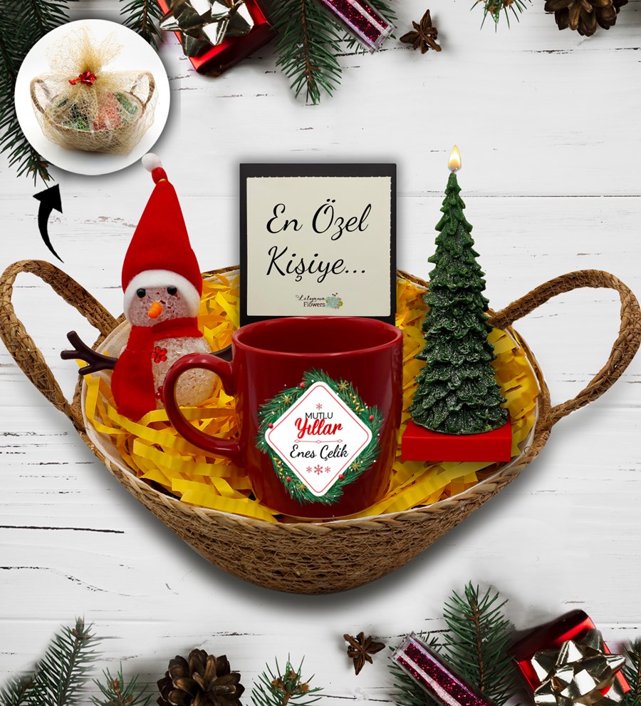 Hasır Sepetli Çam Ağacı Mum & Kişiye Özel Kırmızı Kupa & Kardan Adam Hediye Seti