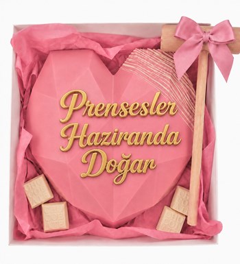Lilyana Flowers - Pembe Kalp Pinyata Çikolata Kutusu