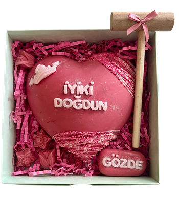 Lilyana Flowers – İyi Ki Doğdun Bento Kırmalı Çikolata Kutusu