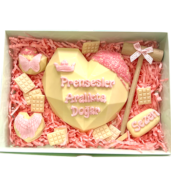 Lilyana Flowers – Prenseslere Özel Büyük Kırmalı Çikolata Şöleni Beyaz