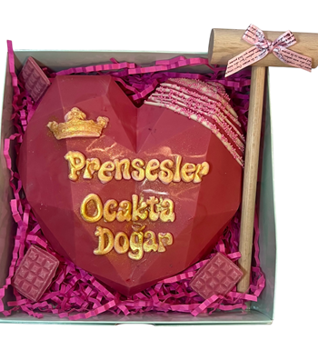 Lilyana Flowers - Prenseslere Özel Kırmalı Pinyata Çikolata (Pembe)