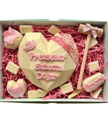 Lilyana Flowers - Prenseslere Özel Büyük Kırmalı Çikolata Şöleni Beyaz