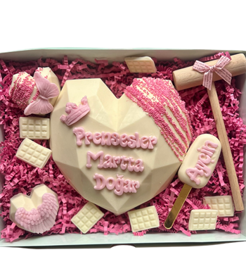 Lilyana Flowers - Prenseslere Özel Büyük Kırmalı Çikolata Şöleni Beyaz