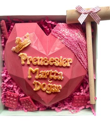 Lilyana Flowers - Prenseslere Özel Kırmalı Pinyata Çikolata (Pembe)