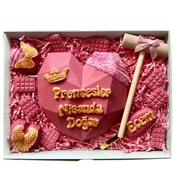 Lilyana Flowers - Prenseslere Özel Büyük Kırmalı Çikolata Şöleni