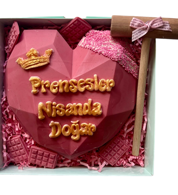 Lilyana Flowers - Prenseslere Özel Kırmalı Pinyata Çikolata (Pembe)