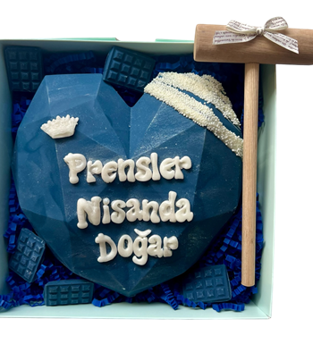 Lilyana Flowers - Prenslere Özel Kırmalı Pinyata Çikolata (Lacivert)