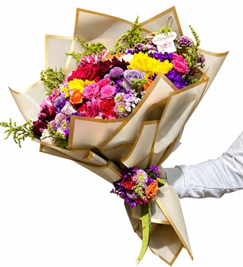 Lilyana Flowers - Renkli Gül Buketi
