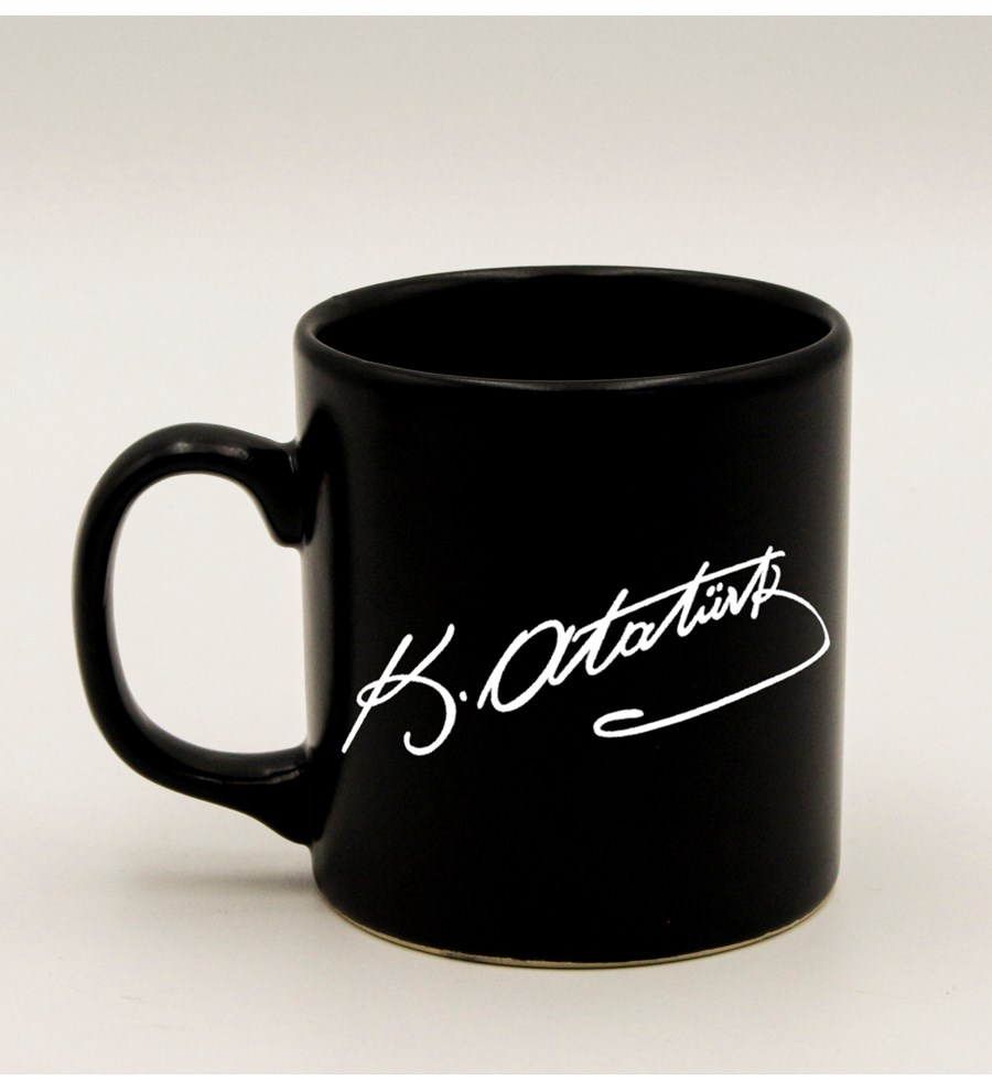 Kişiye Özel İsim Soyisimli  Atatürk Tasarımlı Beyaz Defter & Siyah Kupa & Beyaz Roller Kalem Hediye Seti