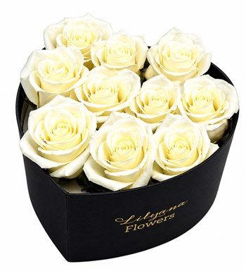 Lilyana Flowers - Küçük Kalpli Siyah Kutuda Beyaz Gül